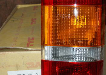 Lampa tył P (kolor kierunkowskazu pomarańczowy) FORD TRANSIT