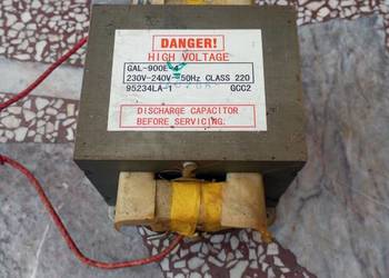 Transformator z mikrofalówki.