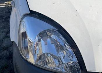 Toyota yaris I reflektor przedni lewy / prawy