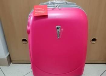 Walizki turystyczne podróżne Nowe