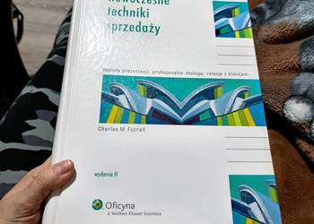 książka autorstwa Charlesa M. Futrella zatytułowana „Nowoczesne techniki sp