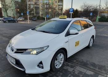 Auris II TS hybryda  + LPG