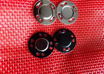 Zatrzask magnetyczny czarny  lub srebrny  2 cm