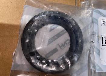 5194367 Uszczelniacz tulei wału napędu Farmall MXU T5. T6.TS