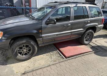 Uszkodzony Jeep Grand Cherokee 4.7 wj