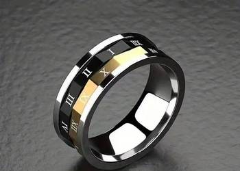 obrączka ze znacznikam miesięcy z tytanu