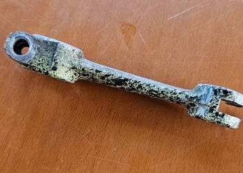 Dobry stan.Dźwignia rozpieraka,szczęk Junak M10