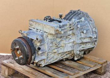 MITSUBISHI FUSO CANTER SKRZYNIA BIEGÓW ME53G233  M038S6A302