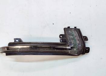 KIERUNKOWSKAZ LUSTERA PRAWY AUDI A4 B8 A5 8T LIFT 8K0949102C