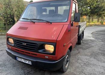 Lublin skrzyniowy 2.9t 2.4d