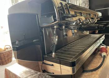 Ekspres automatyczny kolbowy ciśnieniowy Faema 3 Enovo Espresso&Cappuccino