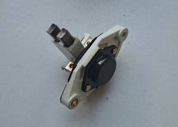NOWY Regulator napięcia Mercedes W123 W126 T1 kaczka i inne