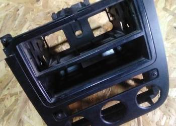 Kosz ramka szuflada radia VW Golf V Jetta Scirocco Eos Mexico