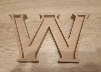 Drewniana litera W