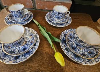 Łomonosow, 4 filiżanki do kawy, model "Powój"