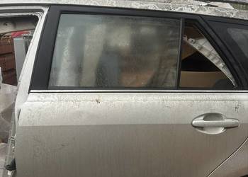 Drzwi lewy tył Avensis T25 1C0