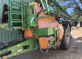 Opryskiwacz Amazone UX 4200