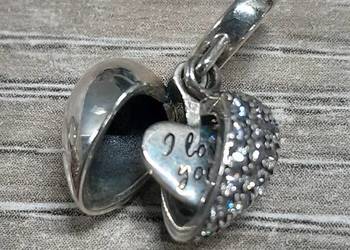 Pandora Charm Moments koralik zawieszka serce otwierane białe cyrkonie