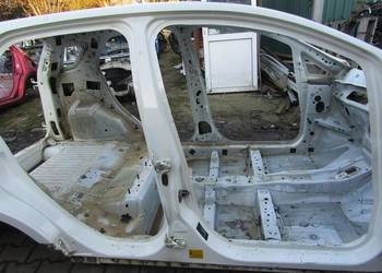 PRÓG SŁUPEK PRAWY BOK FORD ECOSPORT