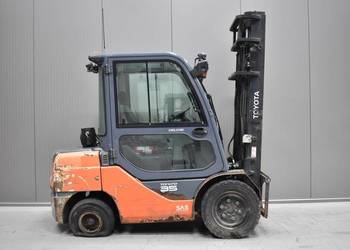Wózek widłowy TOYOTA 52-8FDJF35 3500kg