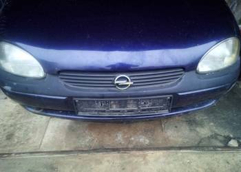 Opel Corsa b przód lampy zderzak maska