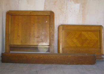 Łóżko pojedyncze, drewniane około 75 letnie
