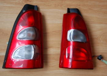Tylne lampy z żarówkami Suzuki Wagon R +