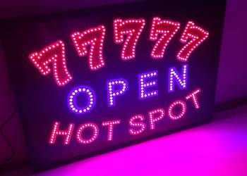 NEON szyld LED HOT SPOT 91x61cm NOWA