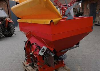 Rozsiewacz nawozu Woprol Junior 1000 kg