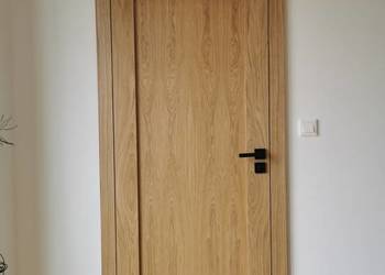 Drzwi wewnętrzne drewniane dębowe z ościeżnicą
