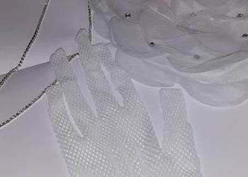 Torebka komunijna różyczka z diamencikami oraz rękawiczki