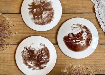 Trzy plakiety emaliowane z dzikimi zwierzętami