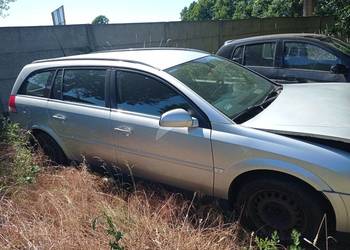 Opel Vectra 1,9 CDTI 88 kW Kombi 2005 r. dawca części