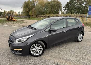 Kia Ceed 1.4 BENZYNA Klimatyzacja Nawigacja Kamera Pakiet Zimowy Parktronik