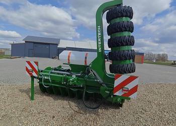 WAŁ DOGNIATAJĄCY do pryzm INTERTECH pryzmowy 3m z bogatym wyposażeniem