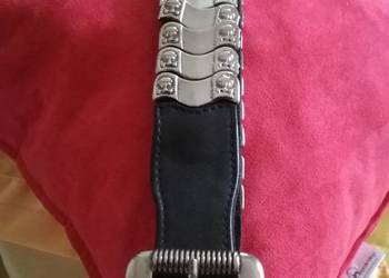 Pasek w kolorze czarnym połączony ze srebrnym met.