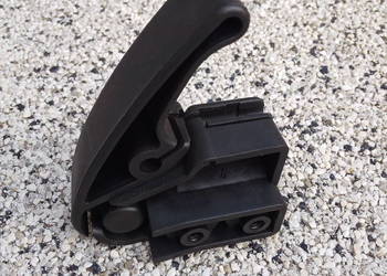 Audi A3 8L Rączka otwierania maski 1H1823533