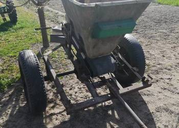 Rozsiewacz nawozu KOS