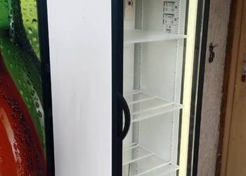 Lodówka chłodziarka chłodnicza gastronomiczna napoje sklepowa szafa