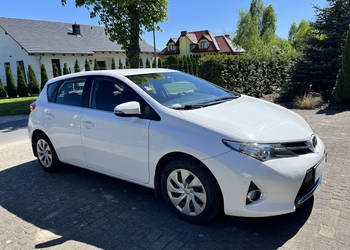 Toyota Auris mały przebieg, stan idealny, garażowany, nie wymaga inwestycji