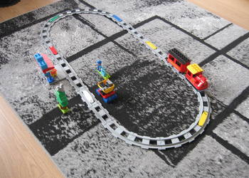 Klocki Lego Duplo 10874 : pociąg, stacja , tory- używany