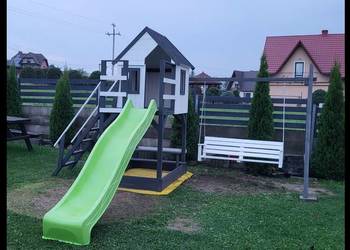 Plac zabaw dla dzieci domek- huśtawka -piaskownica