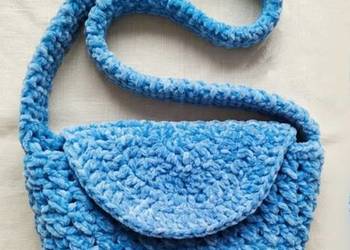 Torebka że sznurka welwetowego crochet, ręczne robiona