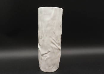 Ekskluzywny Biały Wazon Porcelanowy – projekt Op-Art
