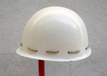 Kask ala hełm czasy PR-elu