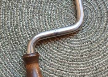 Gramofon  - korbka do gramofonu