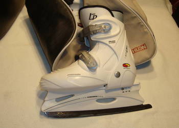 Łyżwy figurówki 36-38 nieużywane.