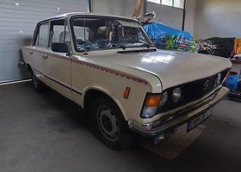 Fiat 125p. Cały tylko części