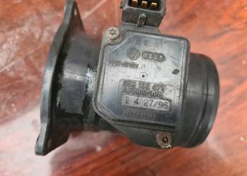 Przeplywomierz oryginalny Hitachi Audi A3 8L golf 4 Passat b5 1.6 058133471