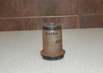 Silentblock wahacza przód (górny z tyłu) MAZDA S083-34-830A